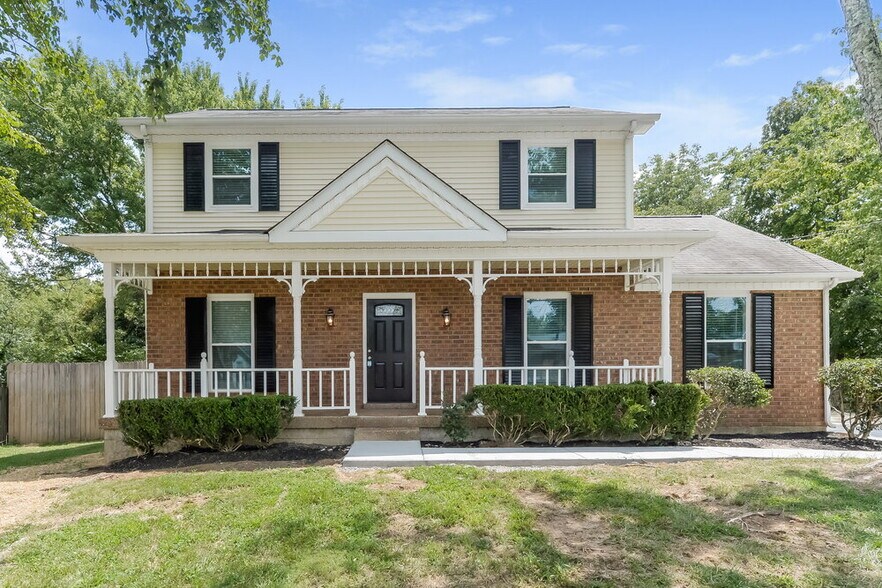 Primary Photo - 520 Spring Garden Ct