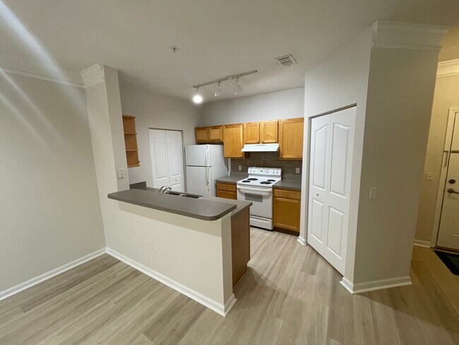 Building Photo - 4207 S Dale Mabry Hwy