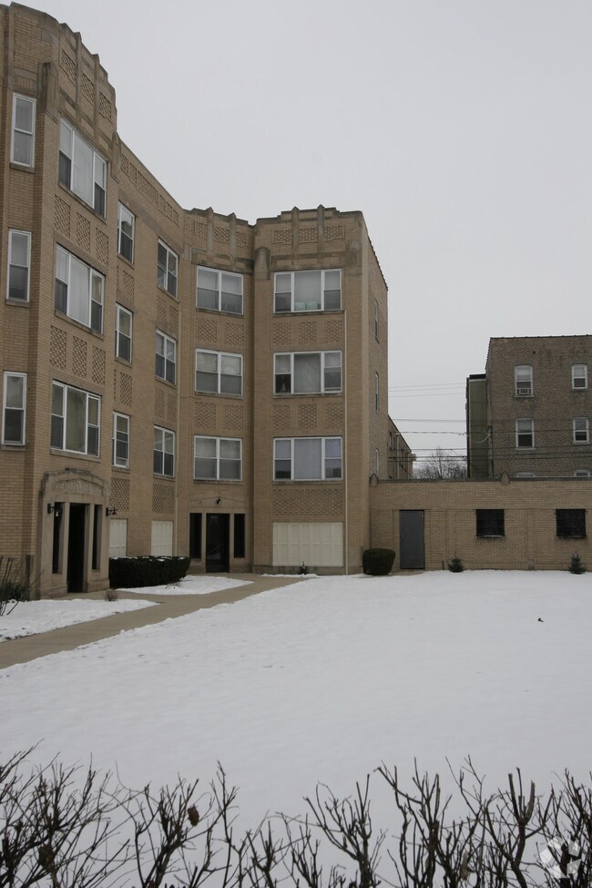 Building Photo - 8025 Kilpatrick Ave