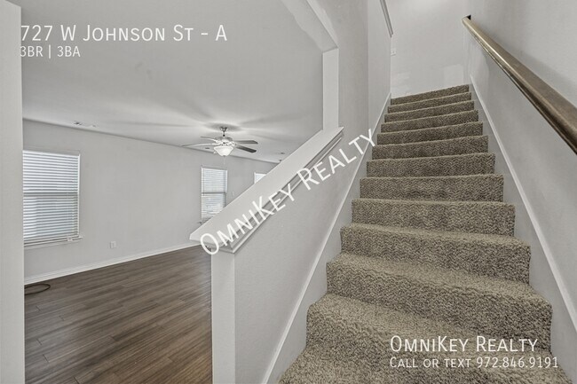 Building Photo - 727 W Johnson St