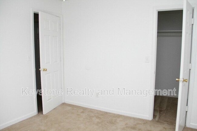 Building Photo - 1375 Thompsonville Ln