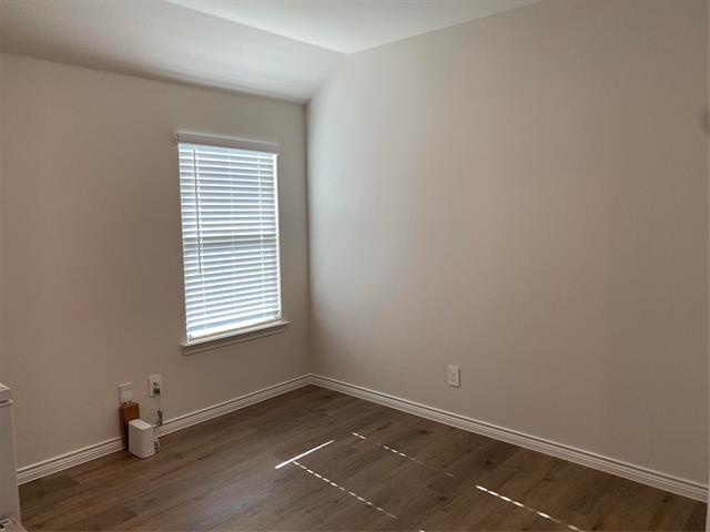 Building Photo - 9809 Autumn Leaves Ln