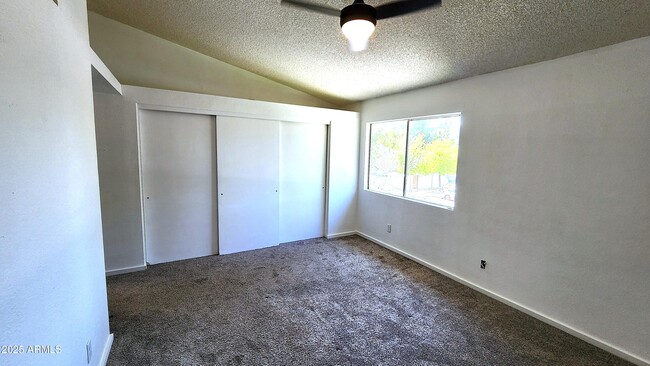 Building Photo - 860 N McQueen Rd