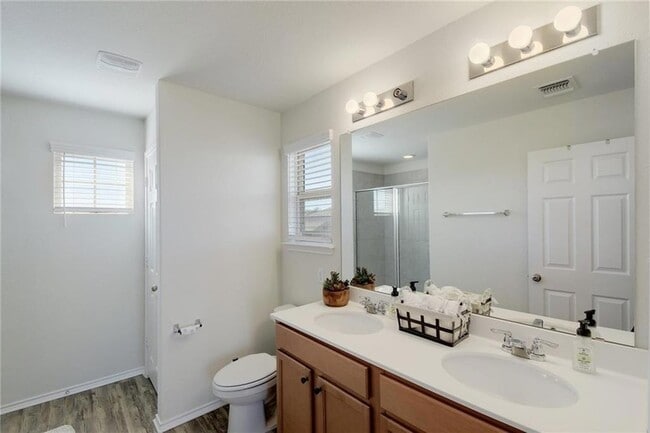 Building Photo - 218 Cascata Way