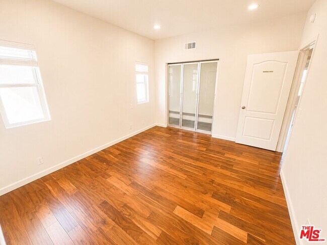 Building Photo - 7371 Westcliff Dr