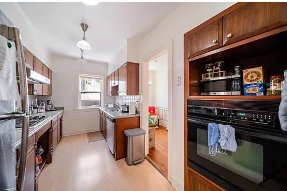 Building Photo - 721 Foster St