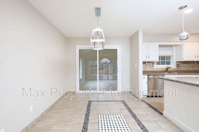 Building Photo - 1040 39th St