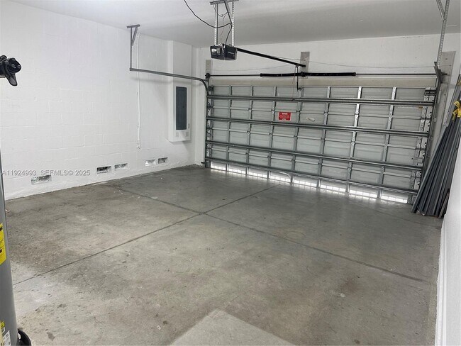 Building Photo - 27034 SW 132 Ct Rd