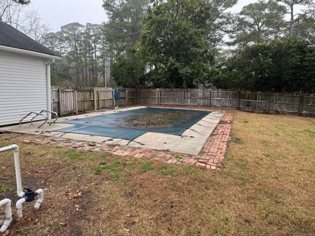 Building Photo - 200 Snead Rd