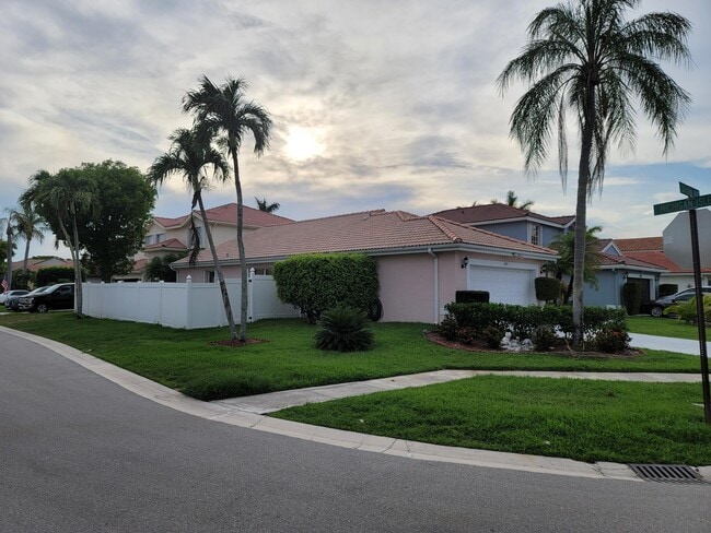 Building Photo - 7189 Catalina Way