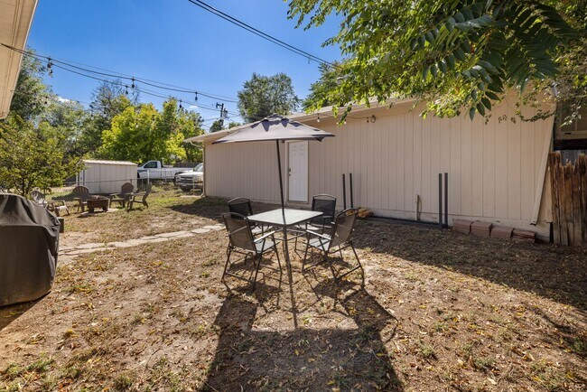 Building Photo - 3815 S Knox Ct