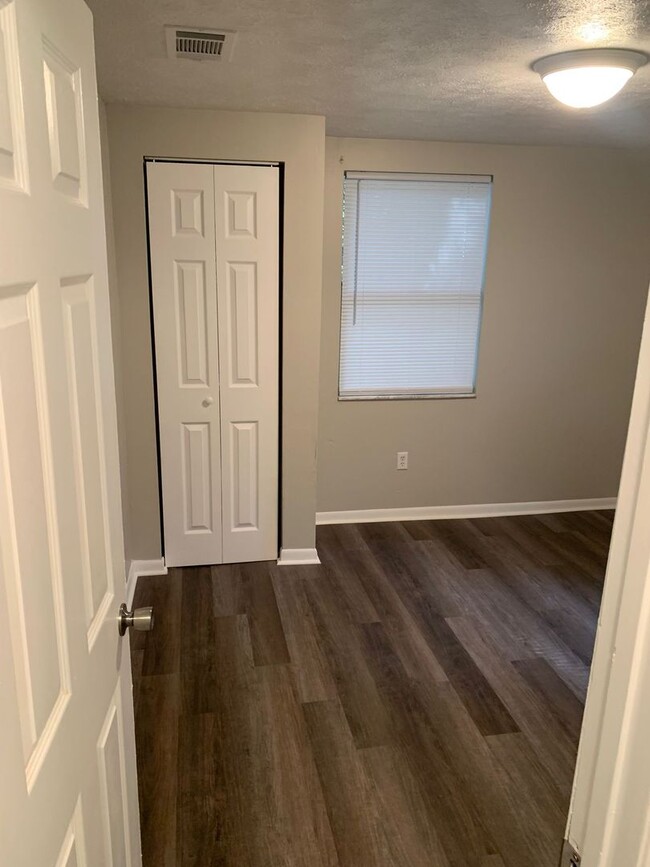 Building Photo - Remodeled 2 bedroom 1 bath in Ocala