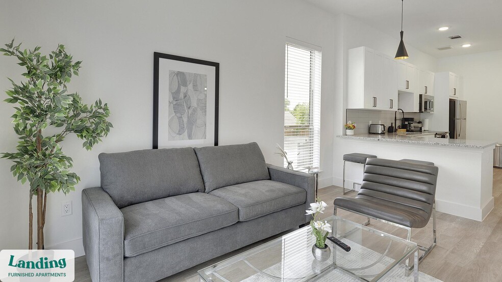 Building Photo - 650 E Sycamore St