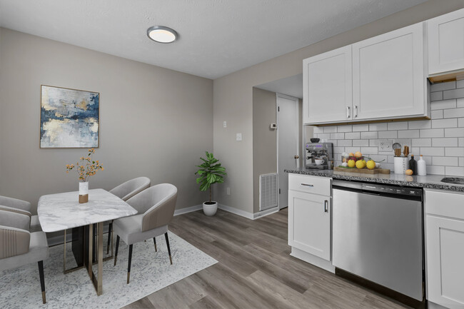 Azalea Dining Staged - Elizabeth Street Townhomes