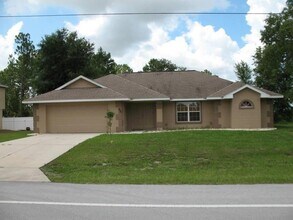 Building Photo - 440 Marion Oaks Trail