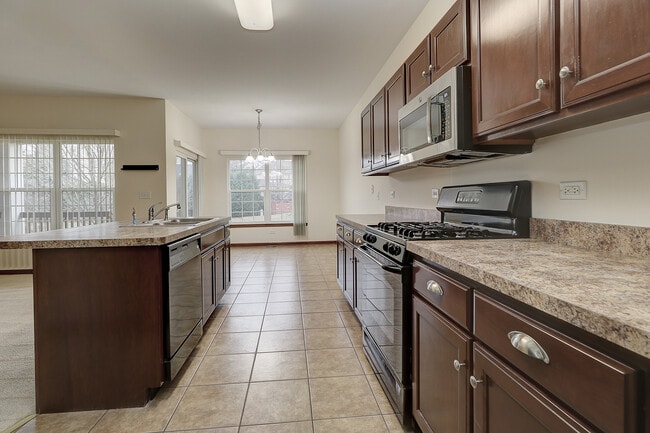 Building Photo - 23055 Ironwood Dr