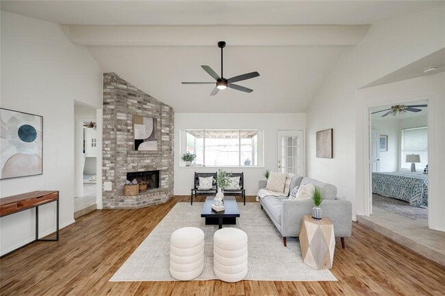 Building Photo - 16302 Bates Cove