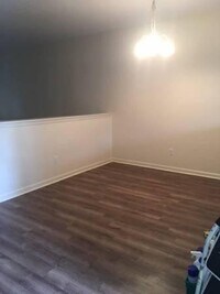 Building Photo - J202