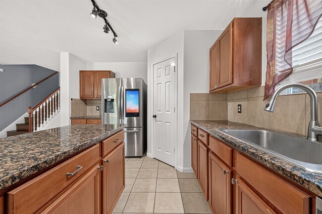 Building Photo - 25346 Barmby Dr