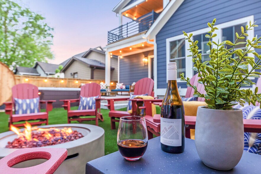 Building Photo - 930 Morrison St