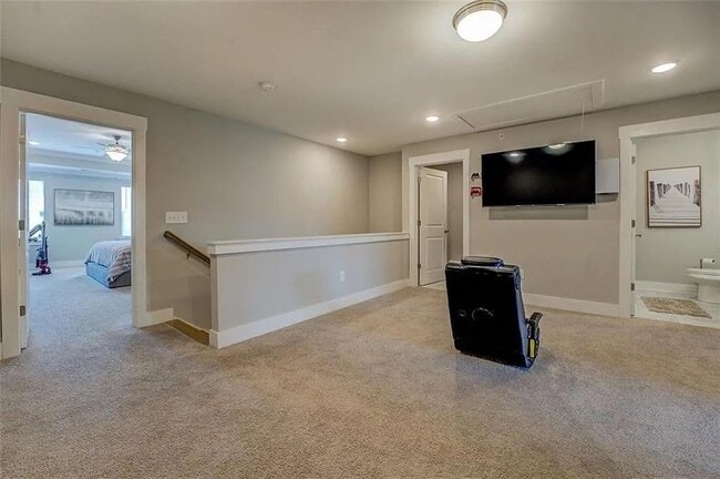 Building Photo - 1840 Eastmore Ave SW