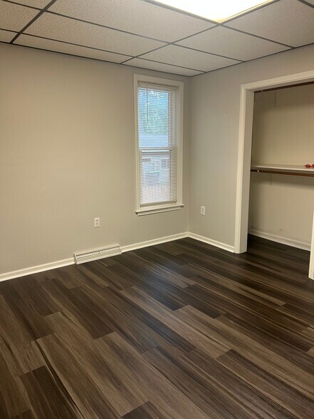 Building Photo - 500 S Kiesel St