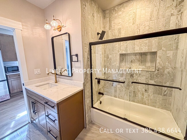 Building Photo - 535 S 900 W