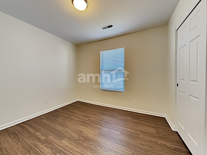 Building Photo - 341 Peters Creek Dr