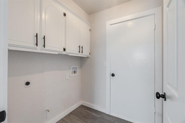 Building Photo - 2704 NW 115th St