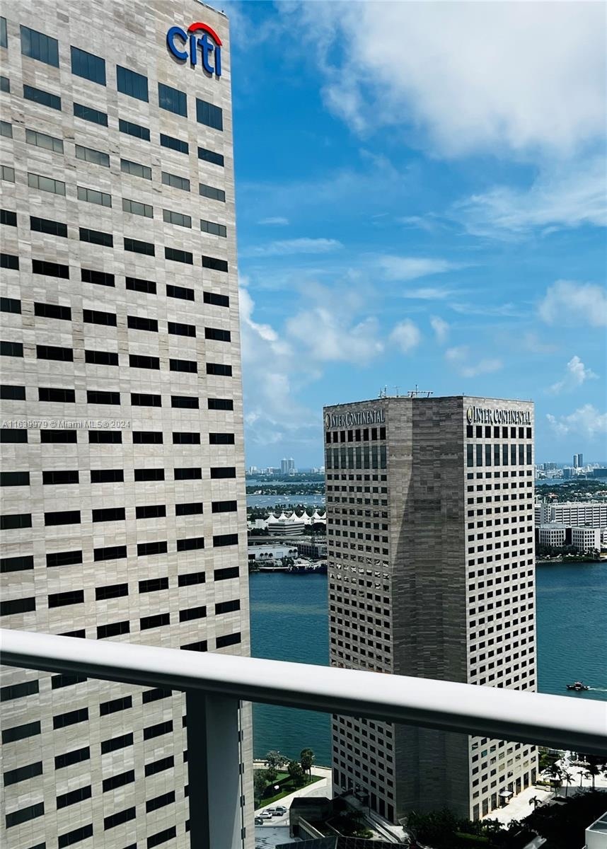 Building Photo - 300 S Biscayne Blvd