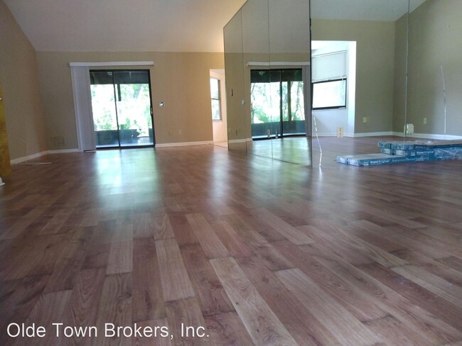 Building Photo - 3 br, 3 bath House - 606 E Orange Street