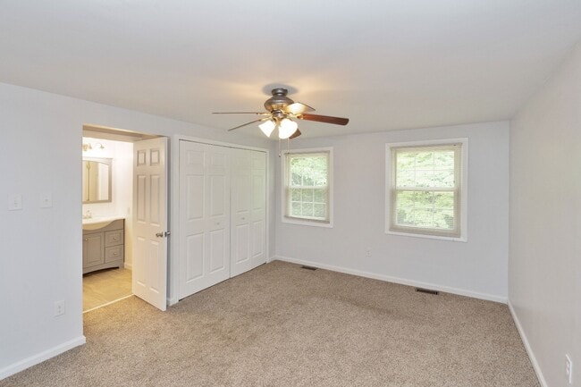 Building Photo - 5467 High Tide Ct