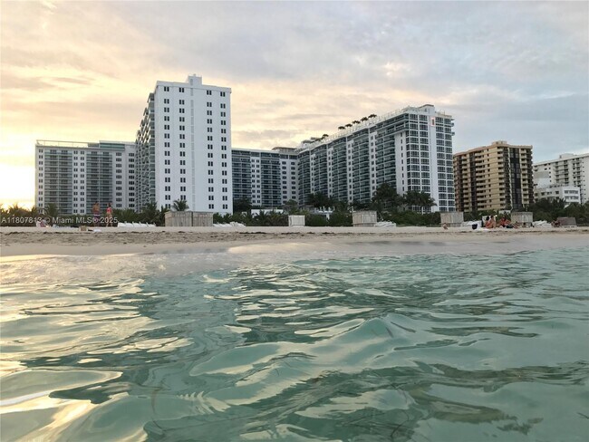 Building Photo - 2301 Collins Ave