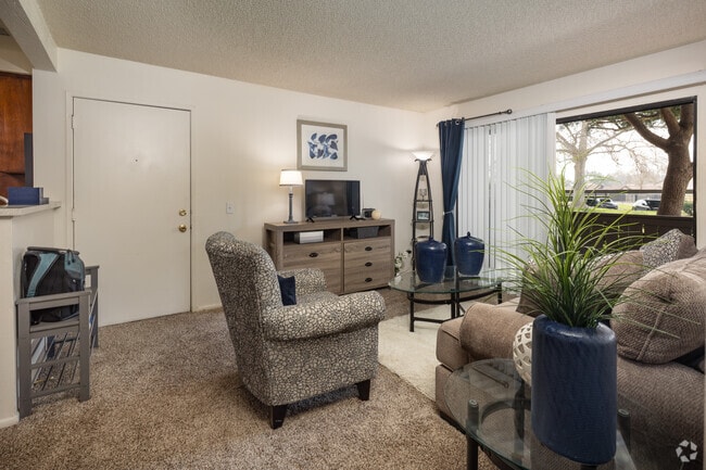 2BR, 1BA - 863SF - Living Room - Sunrise Apartments