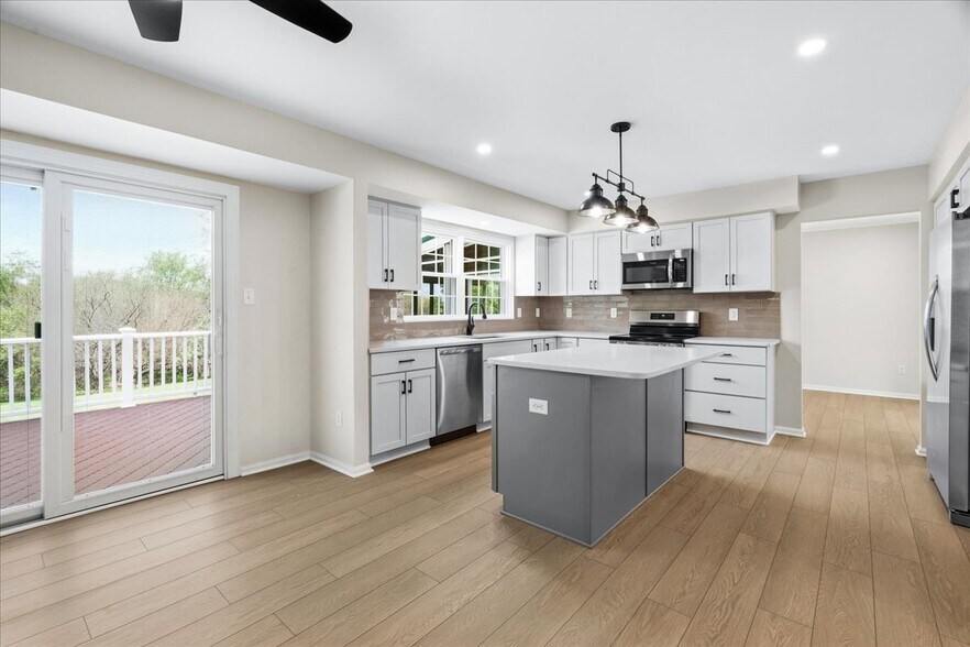 Building Photo - 7375 Freestate Dr