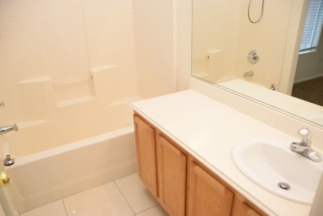 Building Photo - 3242 Velvet Rose St