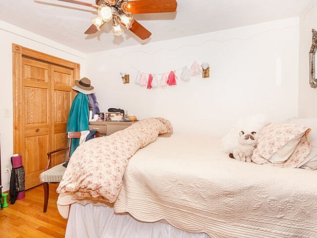 Building Photo - No Brokers Fee, No Security Deposit, Heat, Hot Water Included