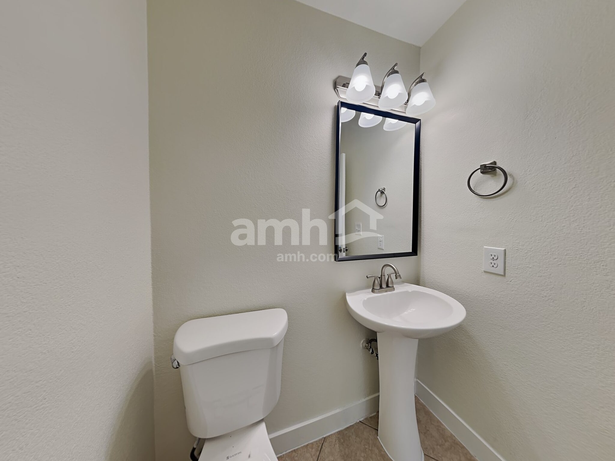 Building Photo - 7900 Mountain Point Ave