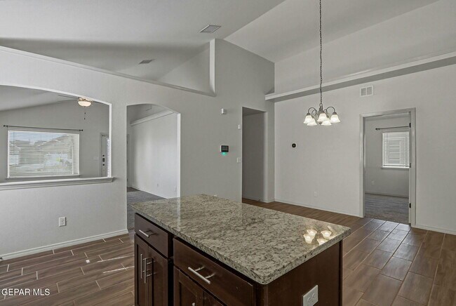 Building Photo - 14620 Carlo Alvarado Dr