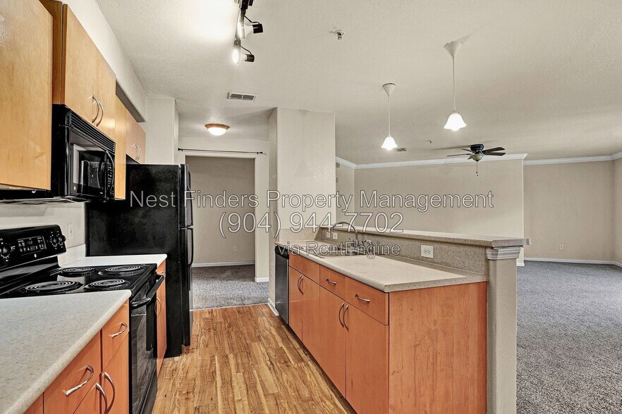 Building Photo - 8290 Gate Pkwy W