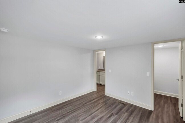 Building Photo - 152 Robin Rd