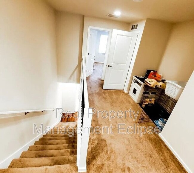 Building Photo - 2115 201st Pl SE