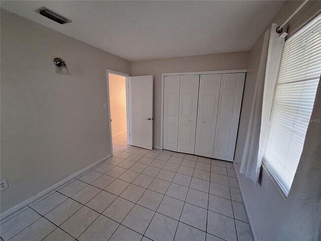 Building Photo - 8564 Agress Ave