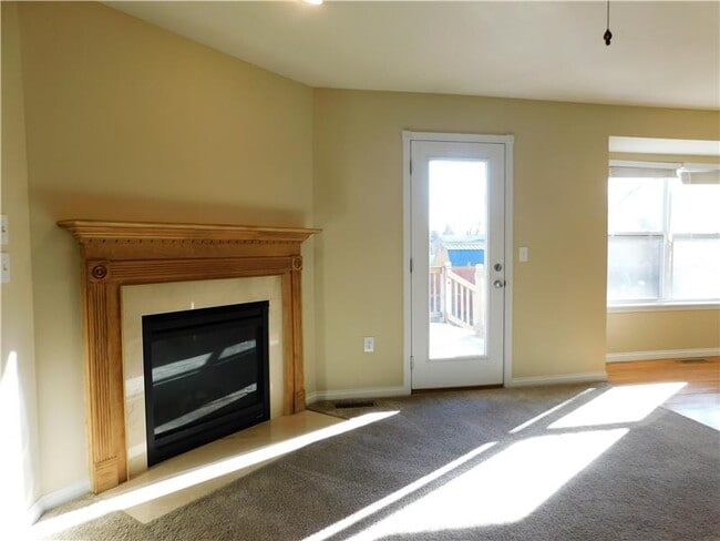 Building Photo - 6512 Oak Crest Dr