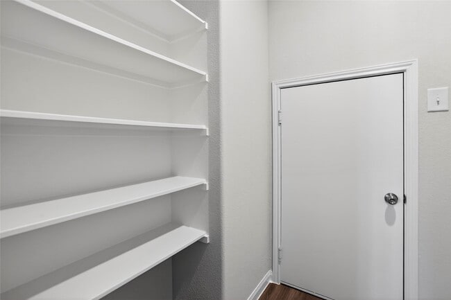 Building Photo - 2325 Whitefish Dr