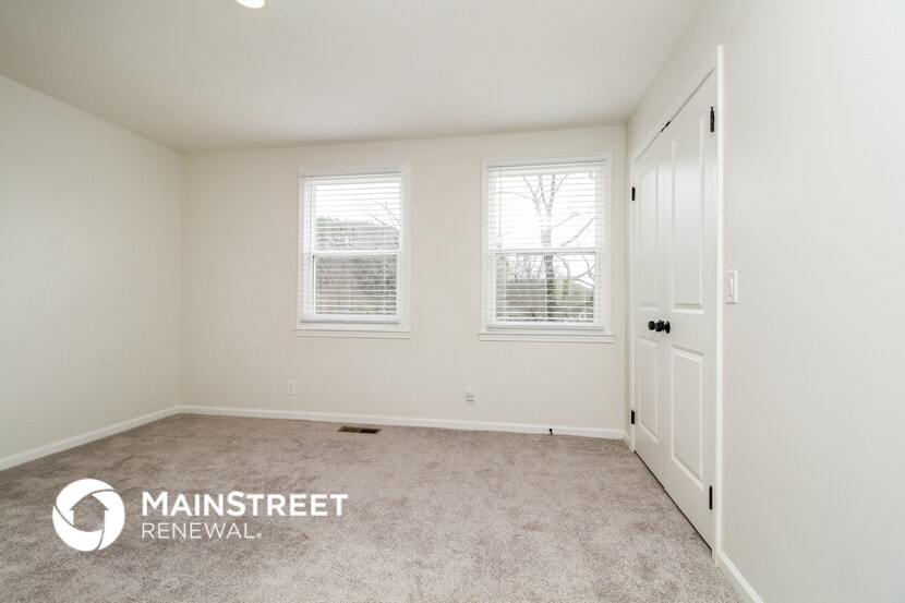 Building Photo - 405 Dahlia Dr