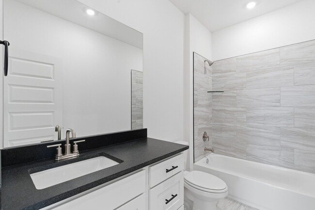 Building Photo - 1847 E Fiji St