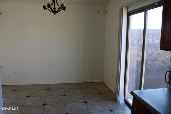 Building Photo - 13985 Sandy Rock Dr
