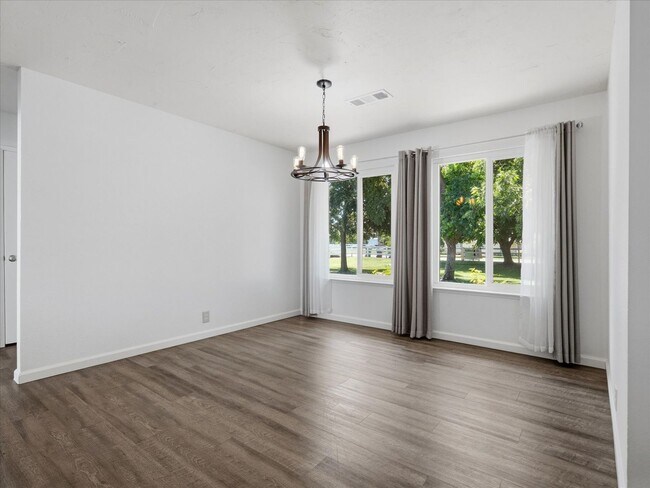 Building Photo - 4 Bedroom Home for Rent in Sanger | Sierra Views | 2,140± Sq. Ft. | Lawn Care Included