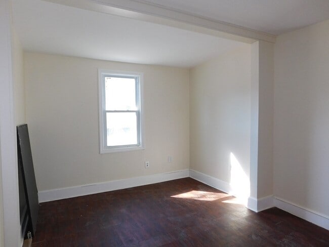 Building Photo - 47 Granfield Ave